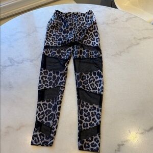 Onzie Leopard Print Leggings with Black Mesh